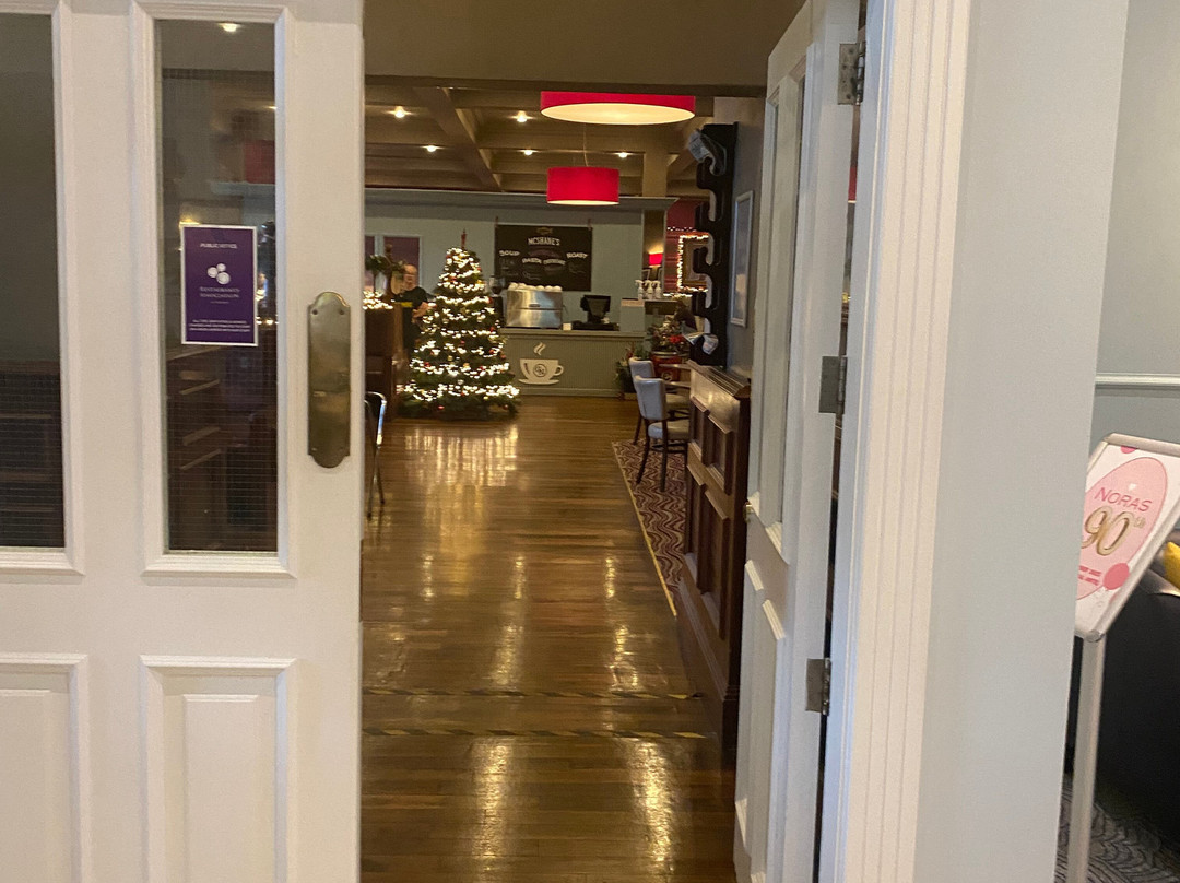 巴林纳酒店主图