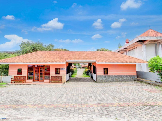 Collection O Stasiun Pekalongan Near Stasiun Kereta Api