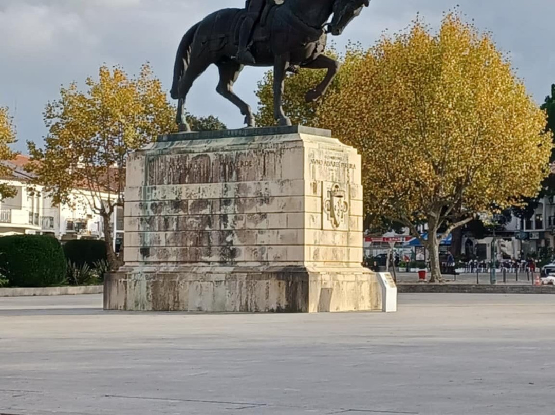 Estatua Equestre do Condestavel D.Nuno Alvarez Pereira-Batalha必去景点