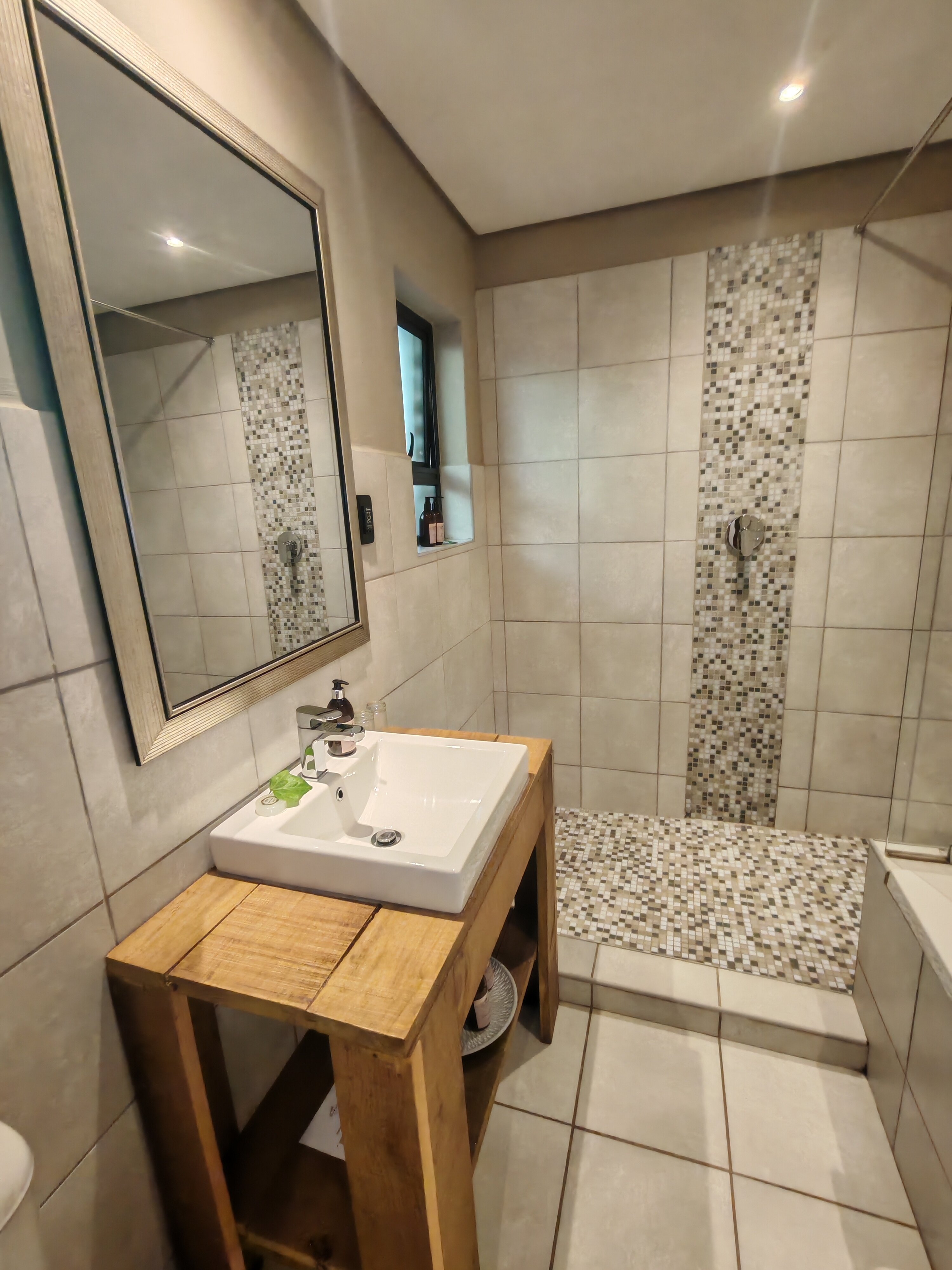 Blackwaters River Lodge-浴室