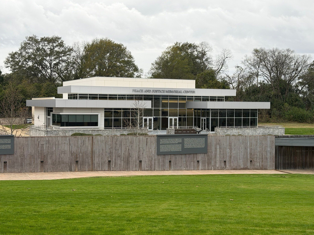 National Memorial for Peace and Justice-蒙哥马利必去景点