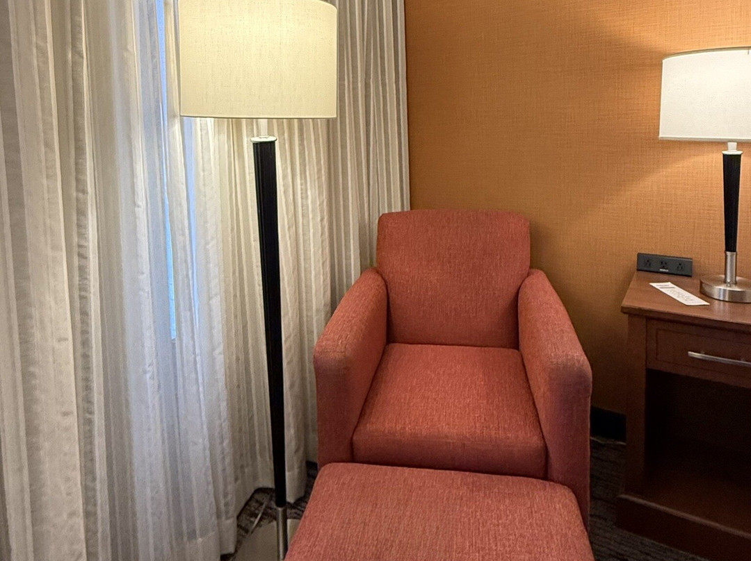 Drury Inn & Suites Terre Haute主图