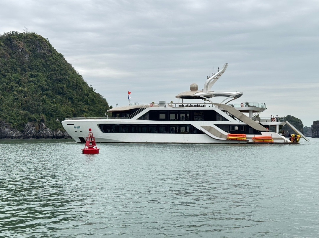 Serenity Cruises-河内必去景点