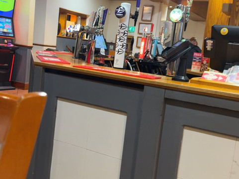 德比南普瑞米尔酒店主图