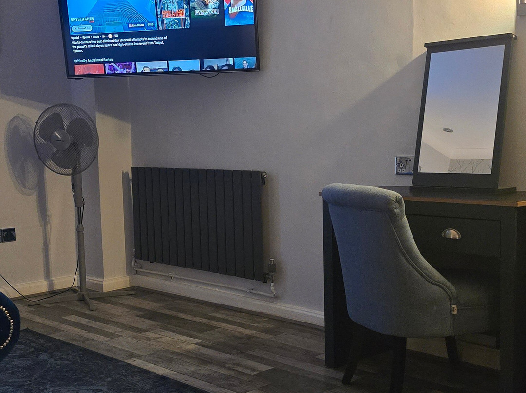 克鲁斯山顶酒店主图