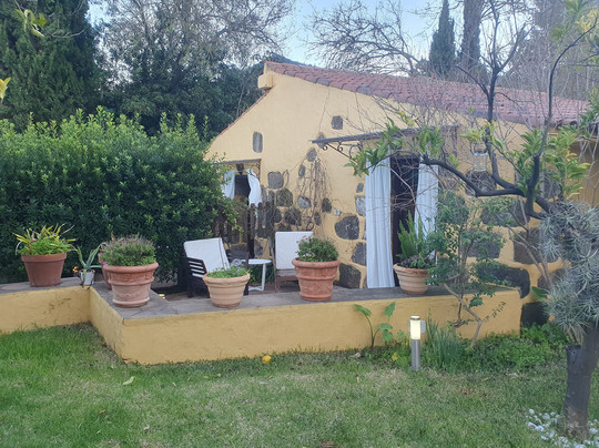 卡莱斯乡村酒店主图