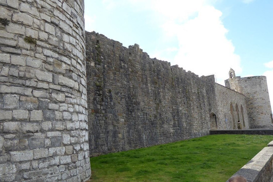 Caernarfon Town Walls-卡那封必去景点