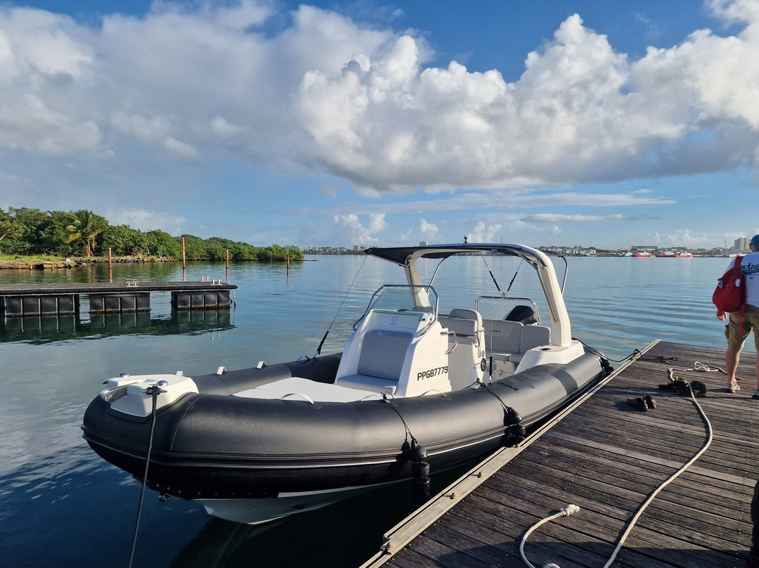 Blue Boat Rental-Gourbeyre必去景点