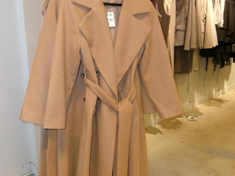 EXPRESS Factory Outlet-Kittery必去景点