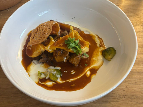 佩妮切酒店主图