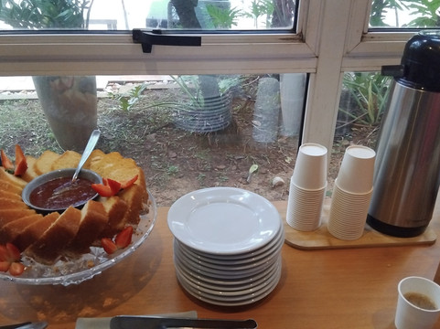 富拉姆波延特舒适套房酒店主图