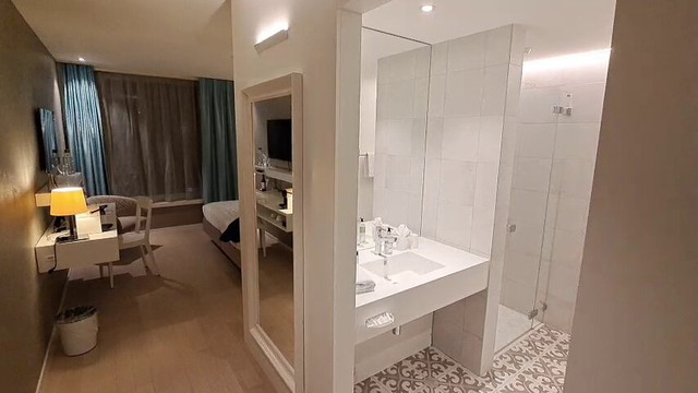 铁索桥酒店主图