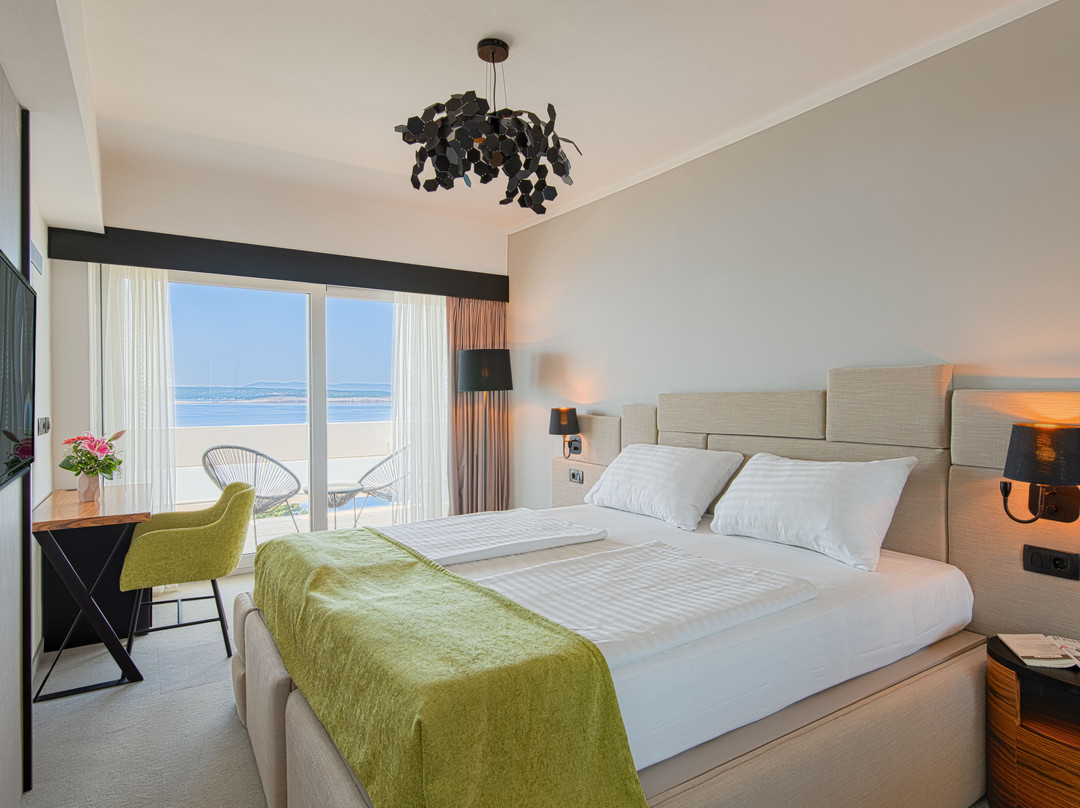 奥莫瑞卡酒店主图