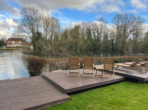 河流艺术俱乐部酒店主图