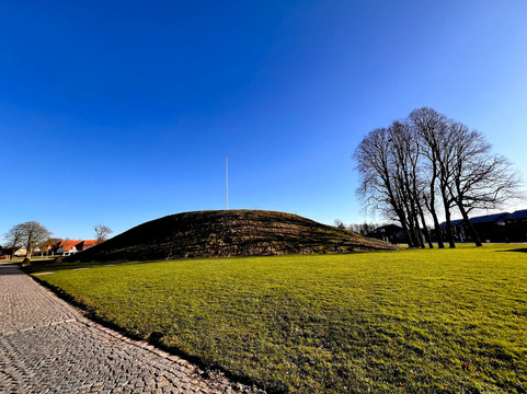 耶灵墓地、古北欧石刻和教堂-耶林必去景点