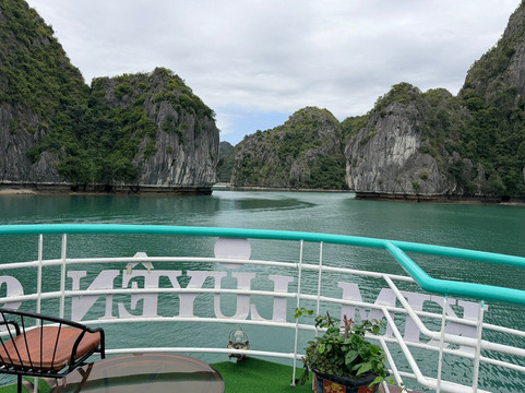 Diana Cruise-Ha Long City必去景点