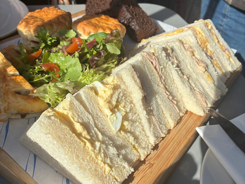 Lancashire Canal Cruises-Burscough必去景点