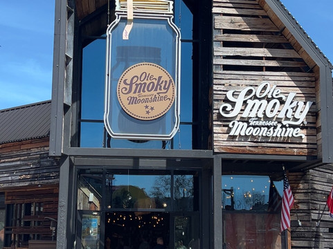 Ole Smoky Tennessee Moonshine-皮金福奇必去景点