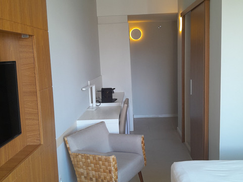 迈蒂斯尼泰罗伊设计酒店主图