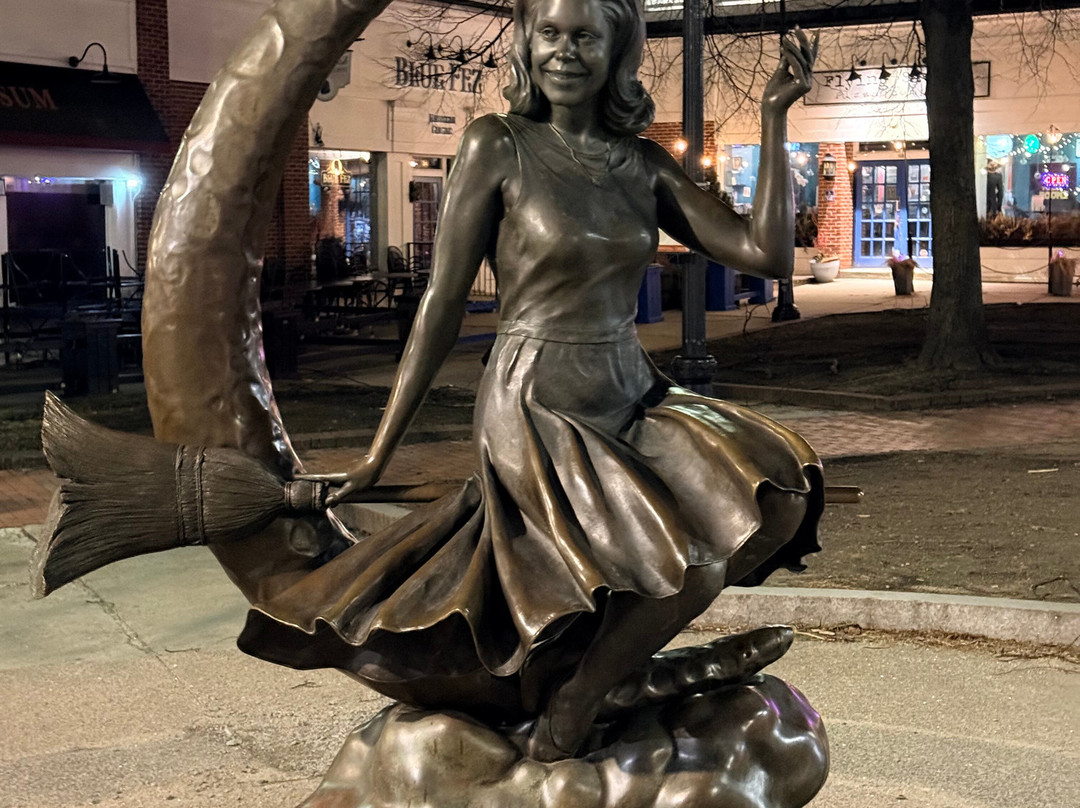 Salem Ghosts: Tours and Haunted Pub Crawls by US Ghost Adventures-塞勒姆必去景点