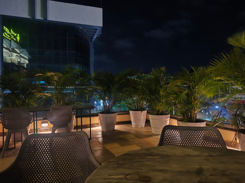 Cozzet Victoria Hotel主图