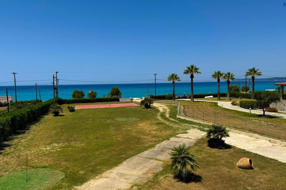 Anemos Deluxe Poseidi Apartments