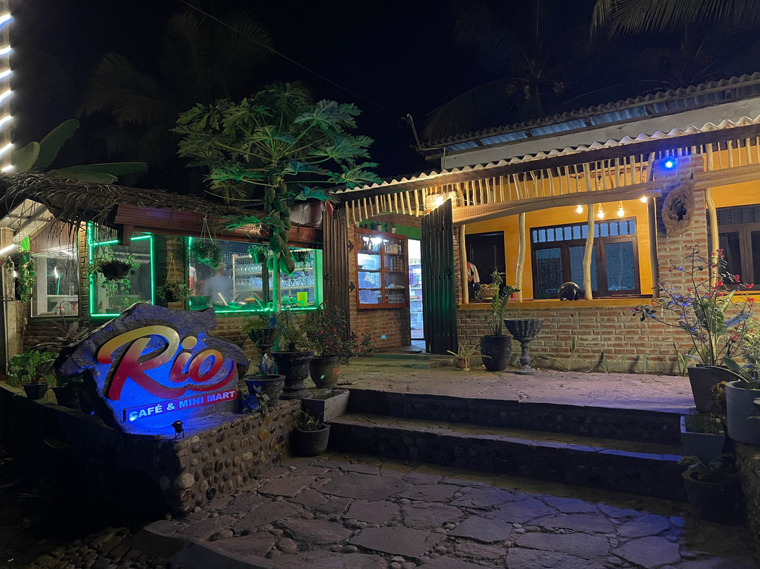 Rio Cafe & Mini Mart