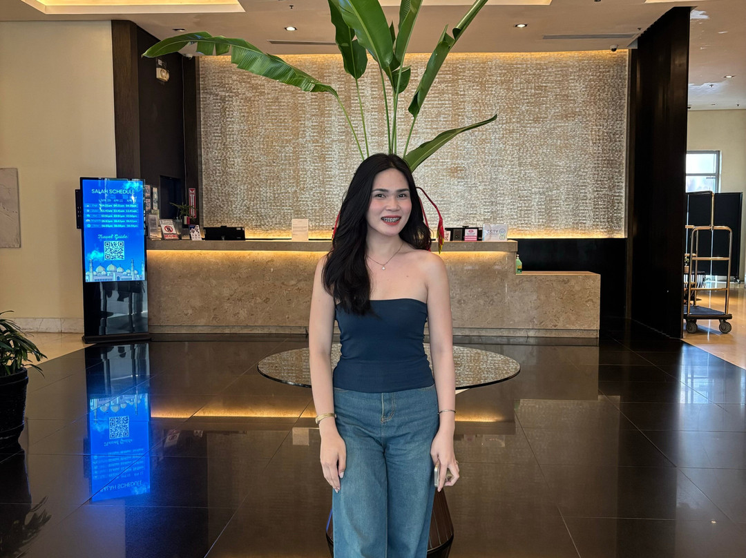 塔克洛班高峰酒店主图