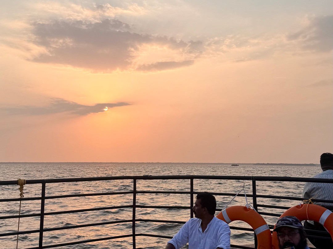 库玛拉孔湖畔度假村主图