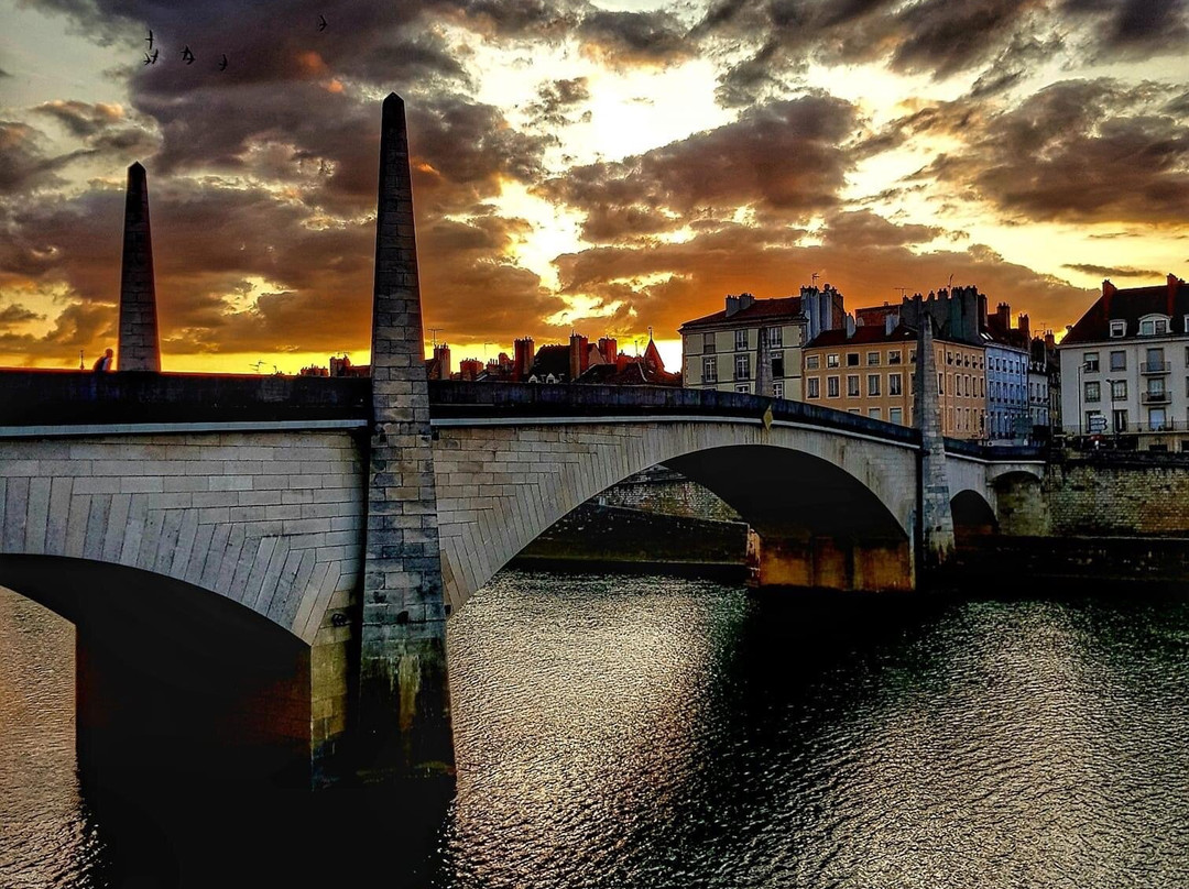 Quai des Messageries-索恩河畔沙隆必去景点