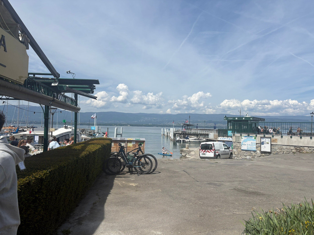 La Riviera Victoria