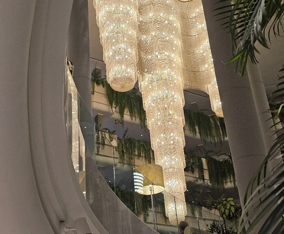 阿罗纳春天大酒店-限成人主图