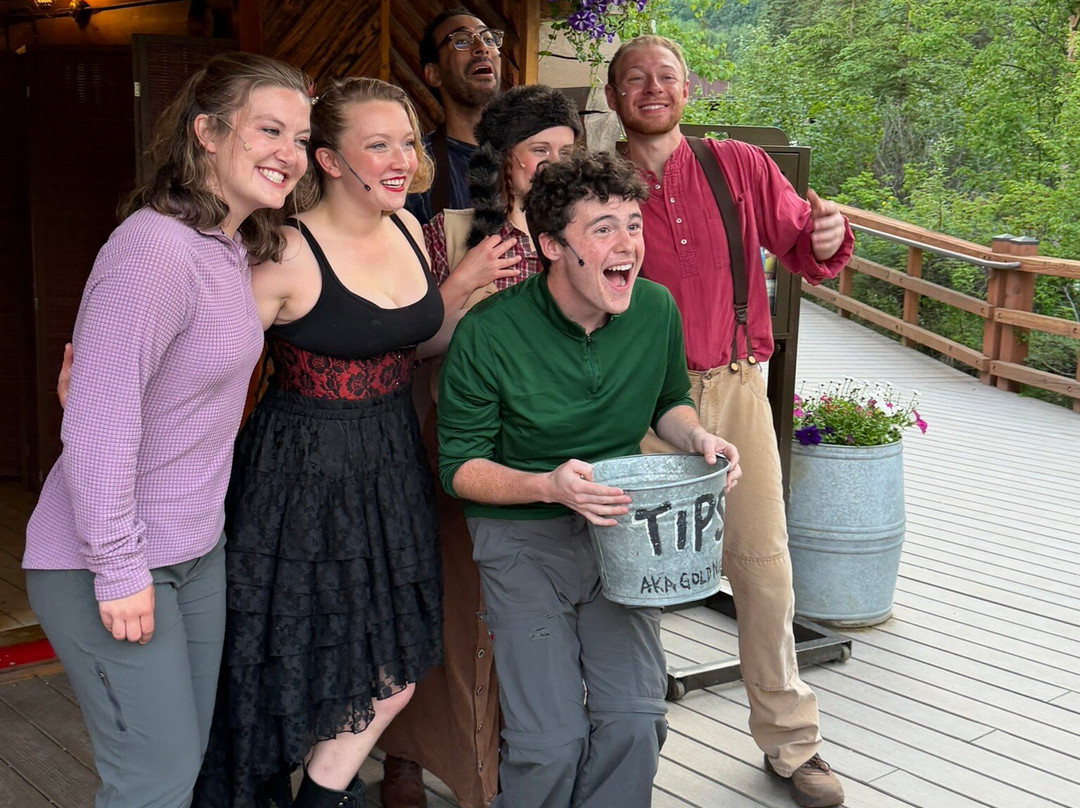 Music of Denali Dinner Theater-德纳利国家公园和自然保护区必去景点