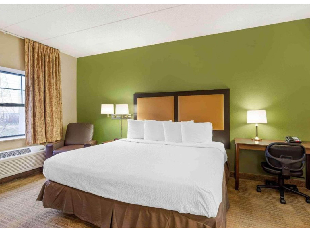 Motel 6 Suites Chicago Lisle IL