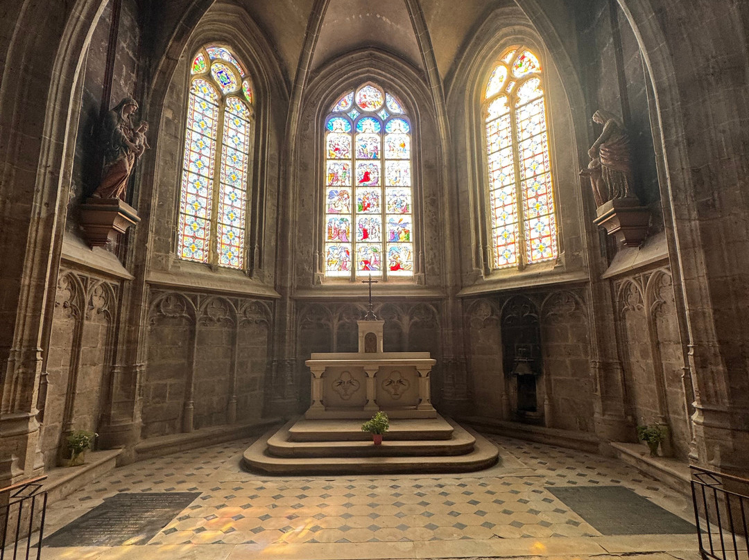 Eglise Saint Jean-Baptiste-Nemours必去景点