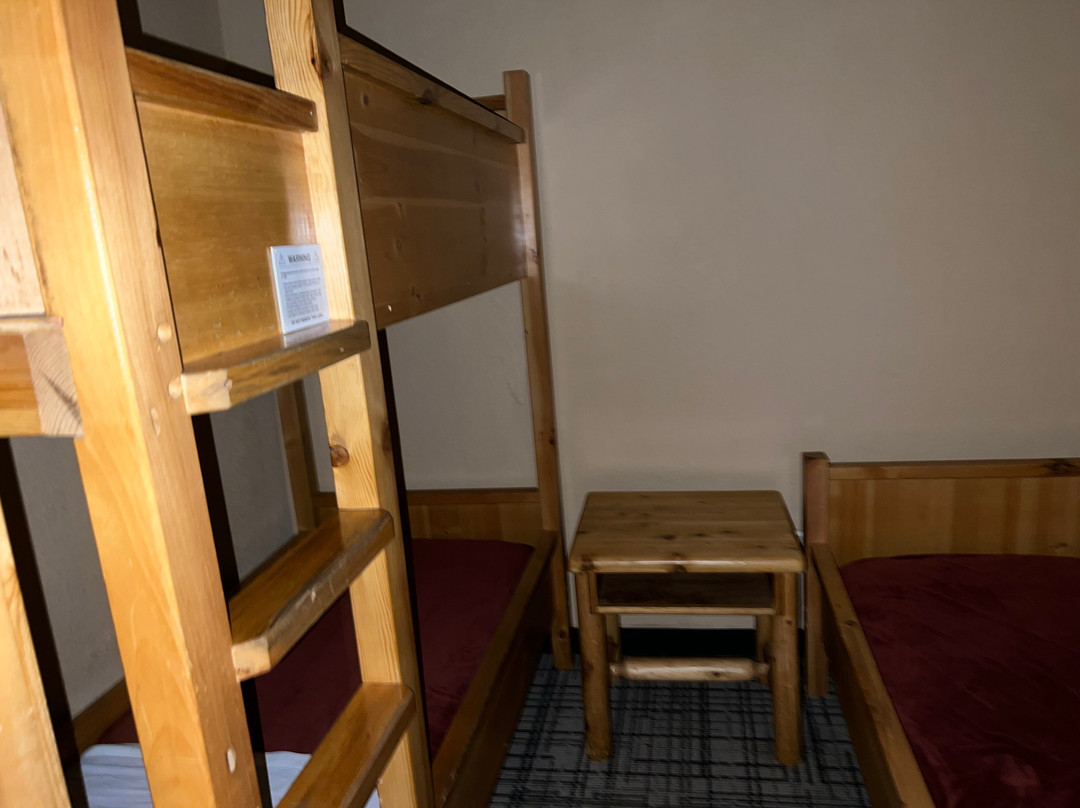 特拉弗斯城大狼山林小屋主图