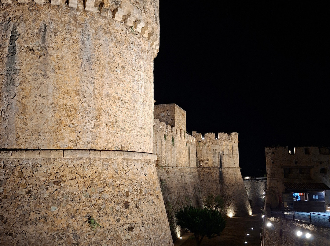 Castello di Rocca Imperiale-Rocca Imperiale必去景点