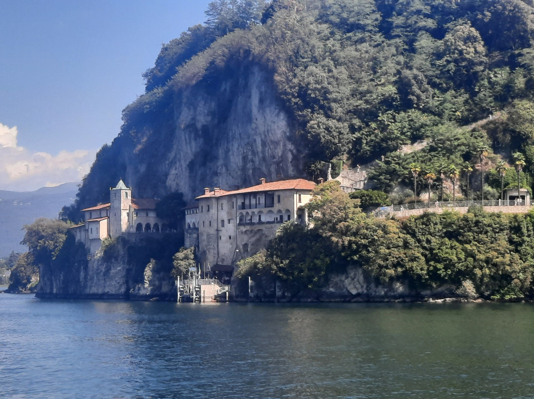 Eremo di Santa Caterina del Sasso-Leggiuno必去景点