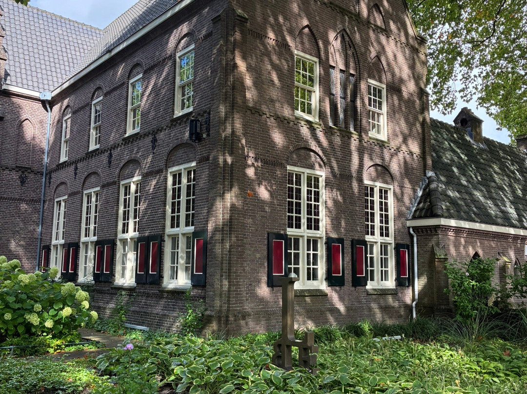 Bibliotheek Huizen Laren Blaricum-Laren必去景点