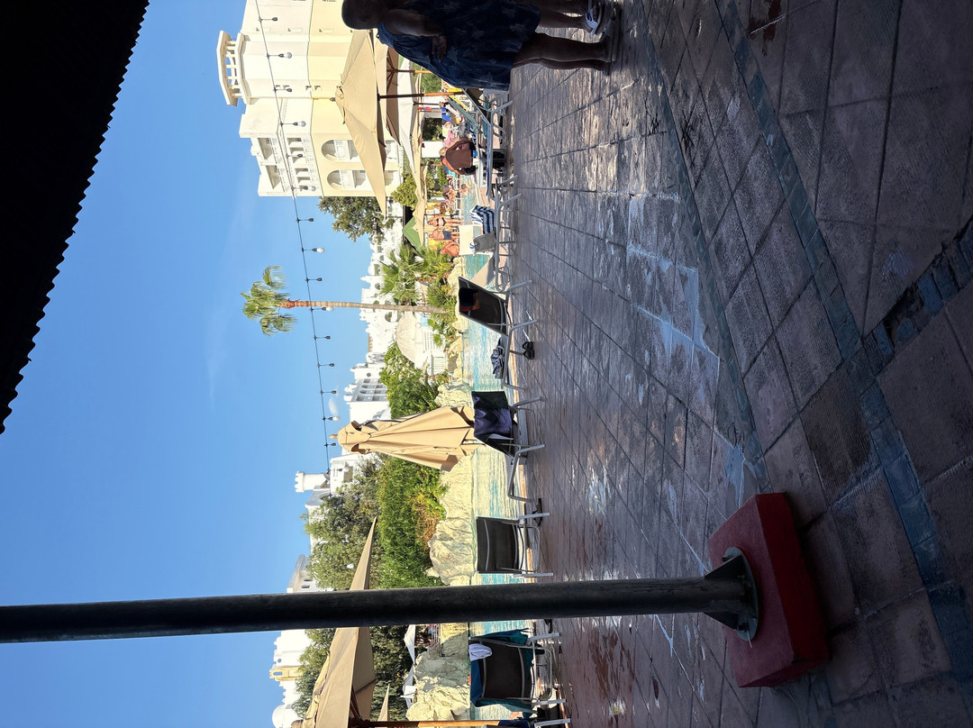 麦地那日光浴及海水浴酒店主图