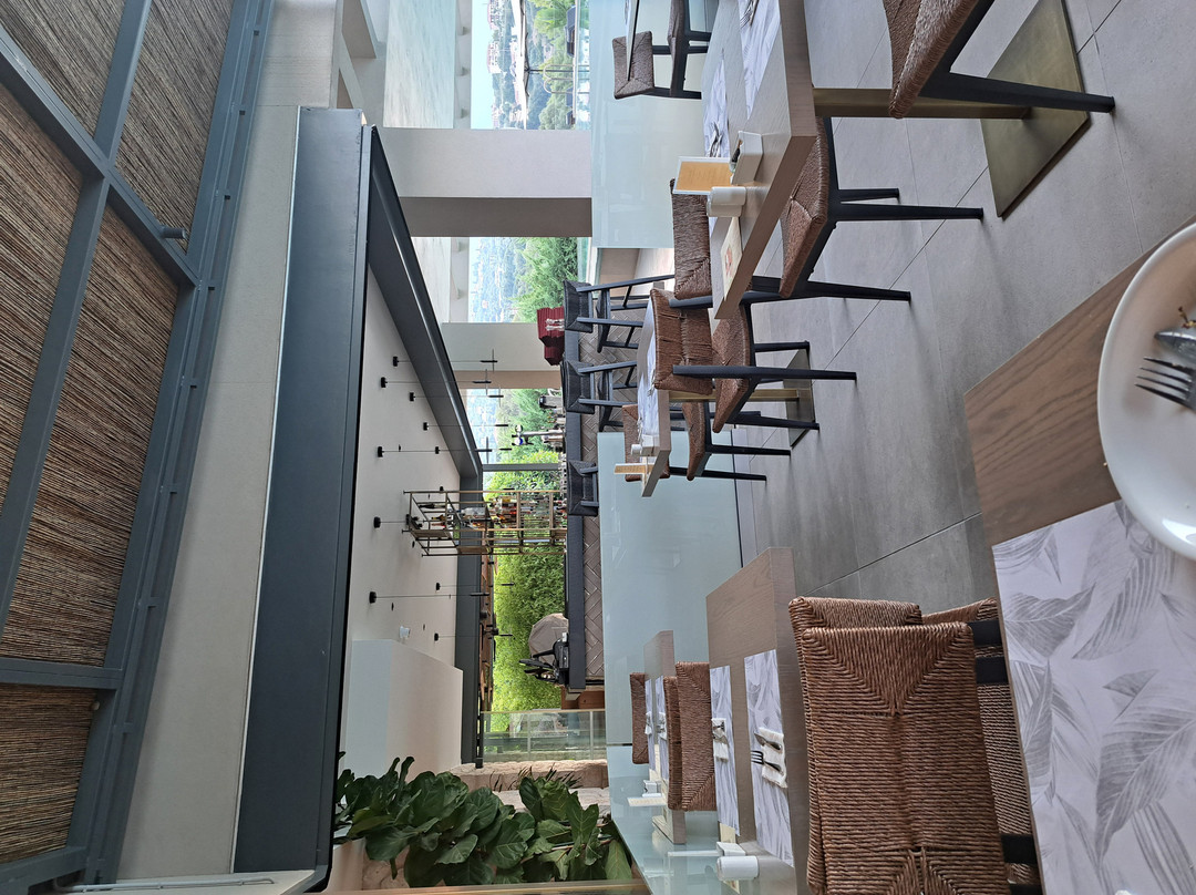 天堂全套房酒店主图