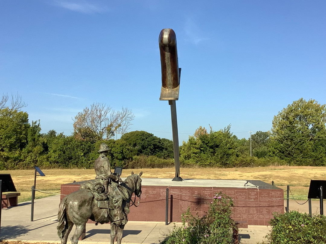 Worlds Largest Bowie Knife-Bowie必去景点