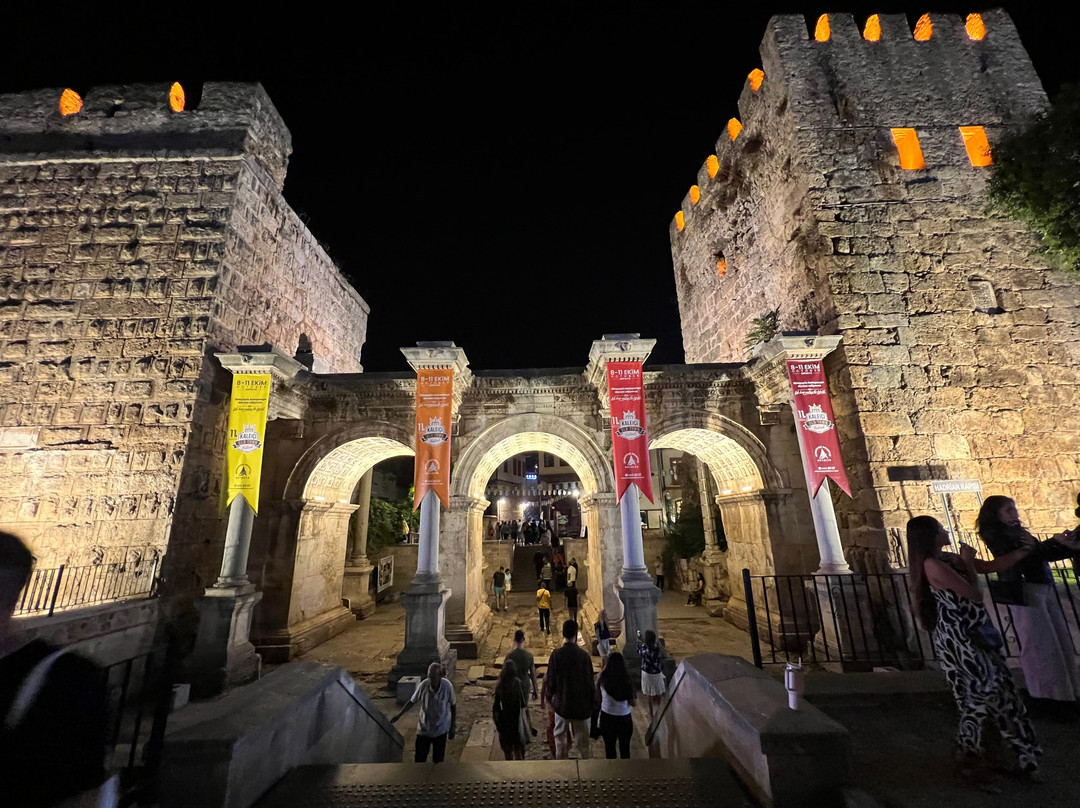 Hadrian's Gate-安塔利亚必去景点