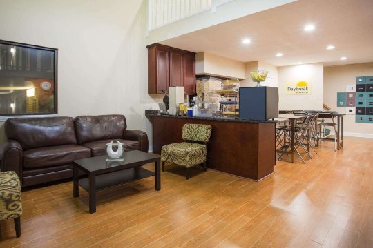 红屋顶酒店罗金厄姆-官方