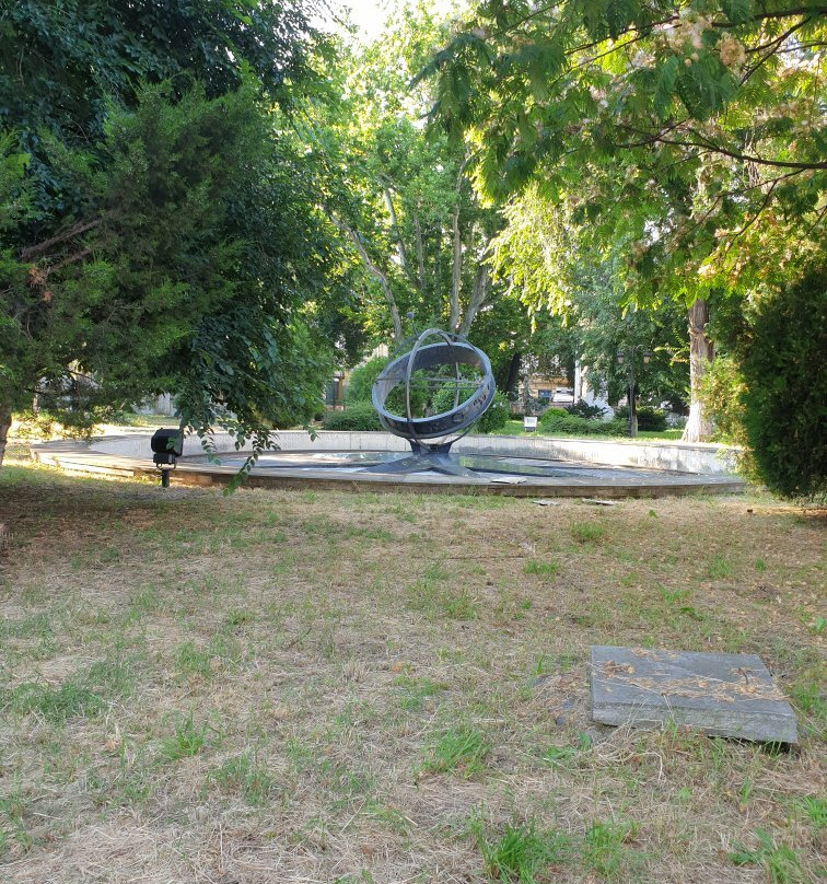 Kilometre Zero Monument-布加勒斯特必去景点