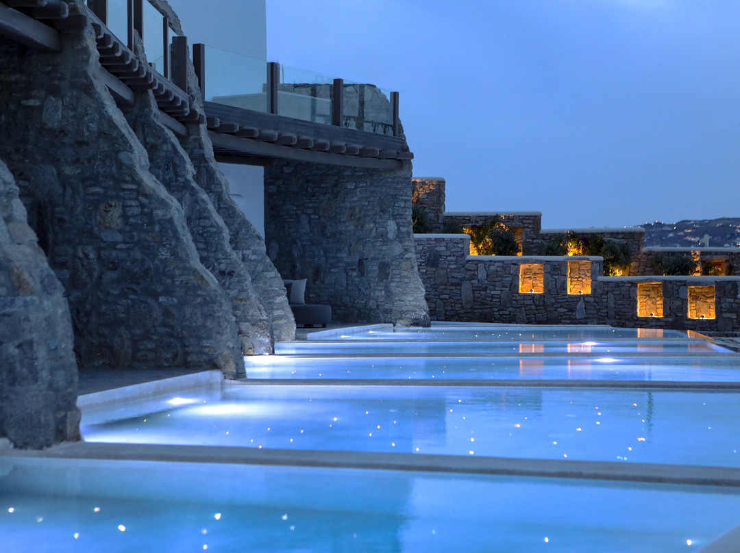 Aeonic Suites & Spa主图