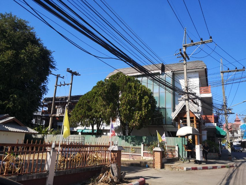 彩虹木屋酒店主图