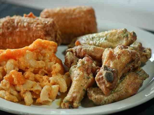 Buechel餐馆和美食-Dasha Barbour's