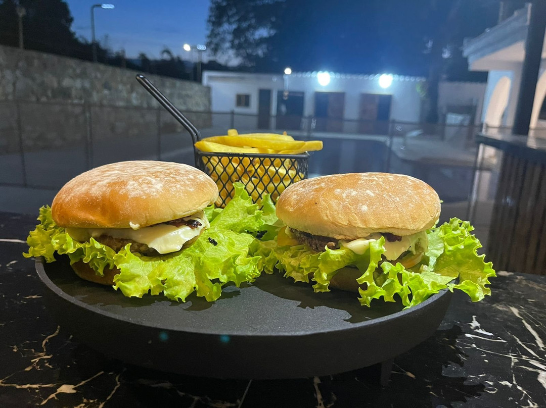 Casa de Piedra Melgar Piscina