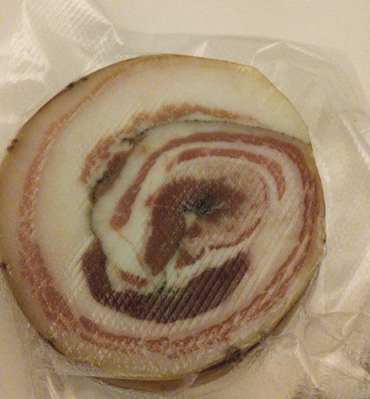 阿杰罗拉旅游景点-Cardone Salumi